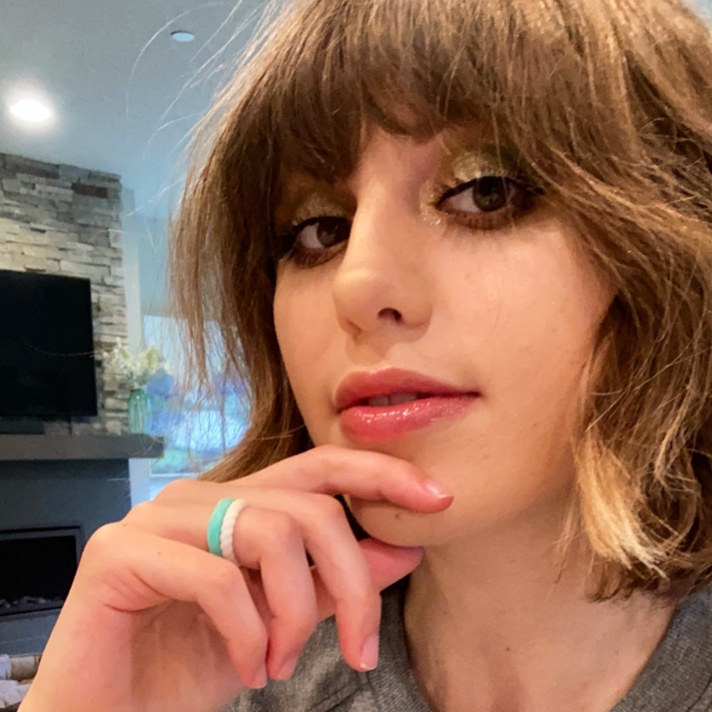 Meet your Posher, Samantha